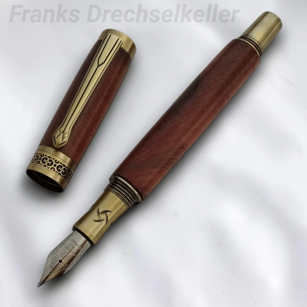 Füller "Alvaldi", Farbe Antik Messing, Holz Tineo X-Cut – Bild 2